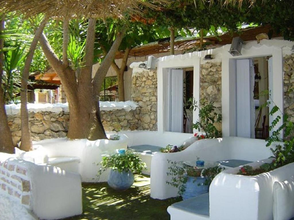 Taradella Hotel Alissós Exterior foto