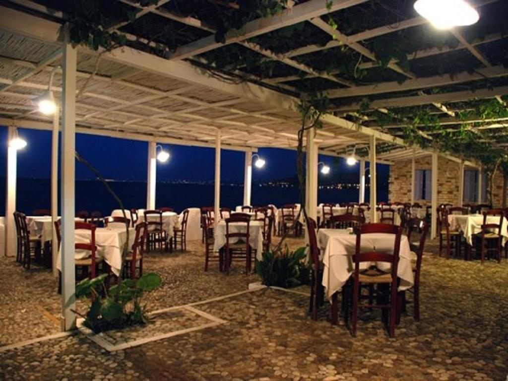Taradella Hotel Alissós Exterior foto