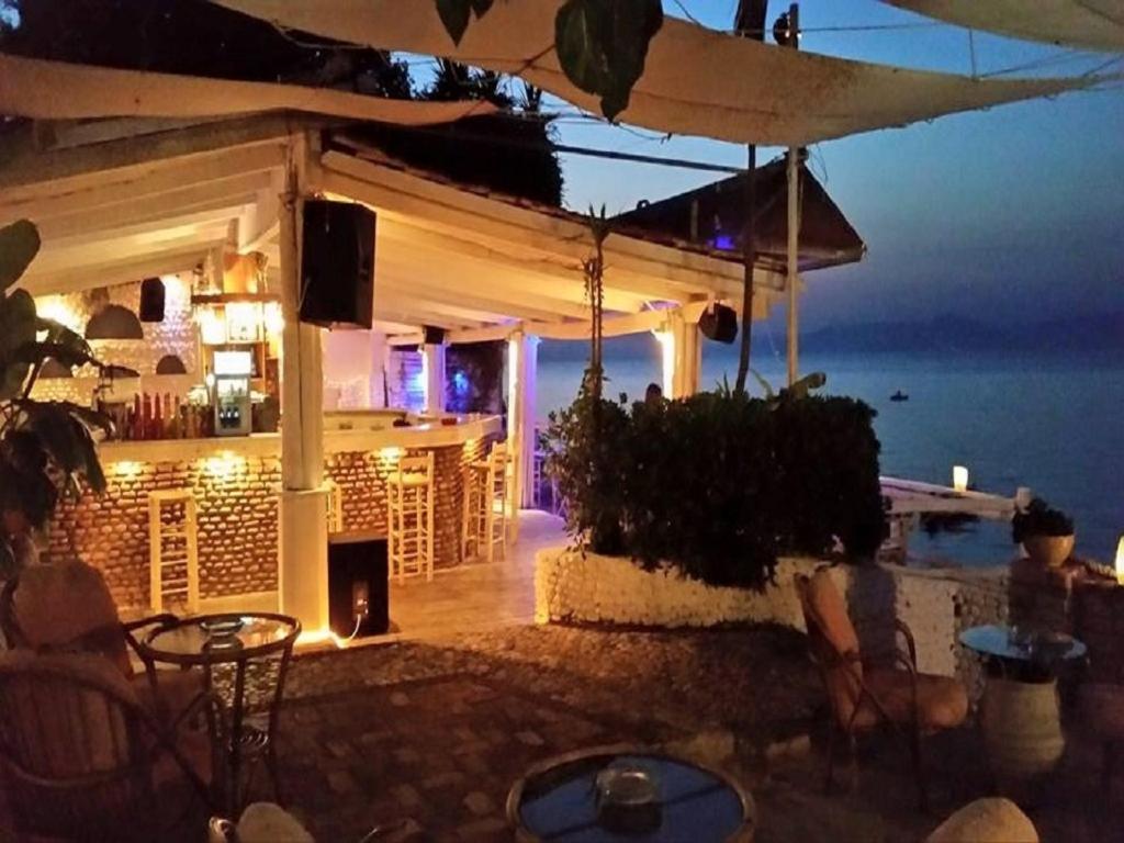Taradella Hotel Alissós Exterior foto