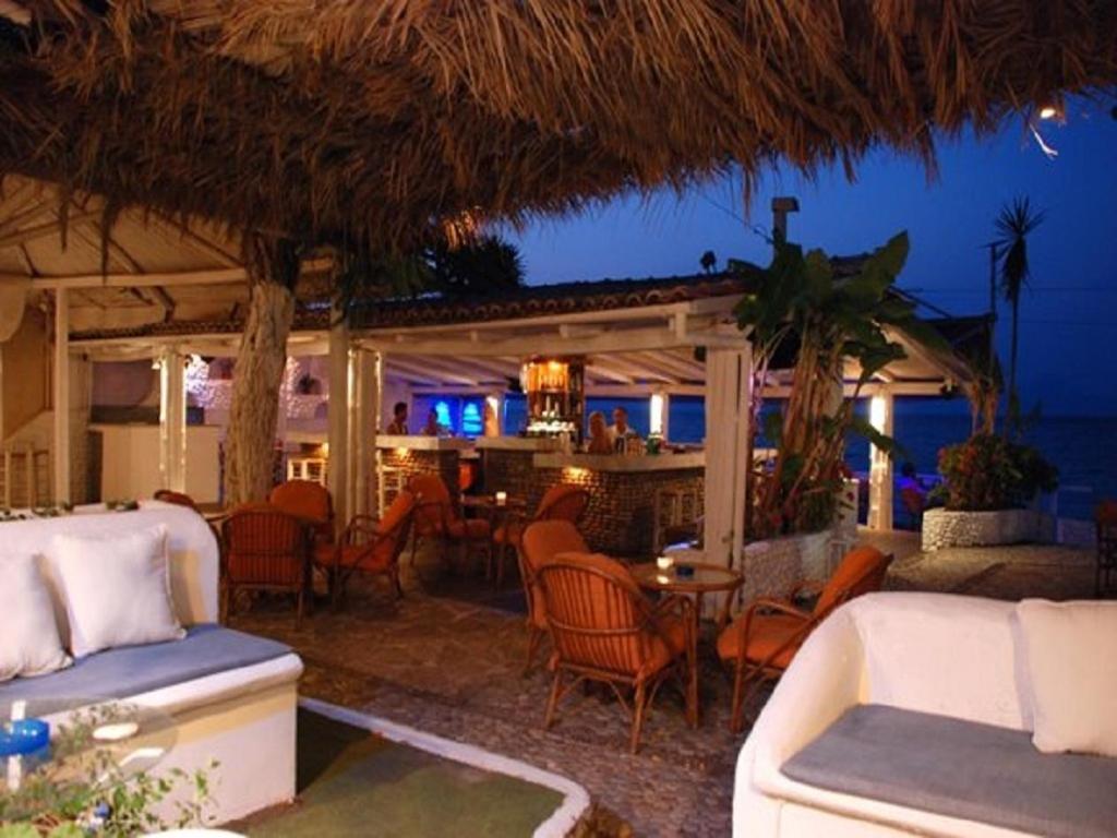 Taradella Hotel Alissós Exterior foto