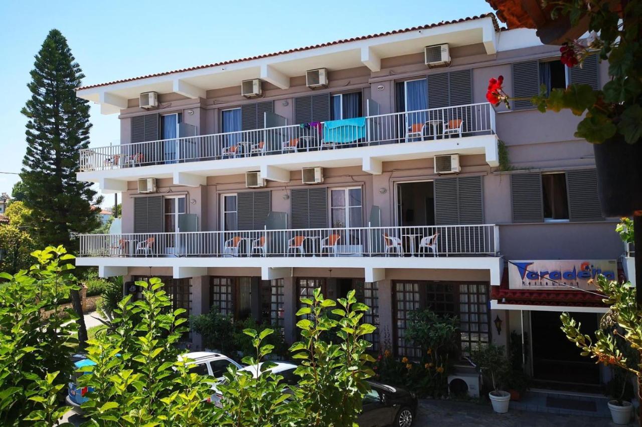 Taradella Hotel Alissós Exterior foto